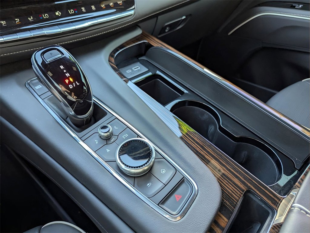 2024 Cadillac Escalade Premium Luxury photo 20