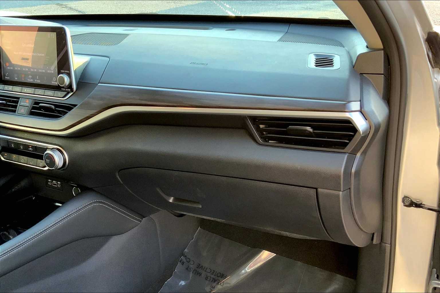 2023 Nissan Altima 2.5 SV photo 17