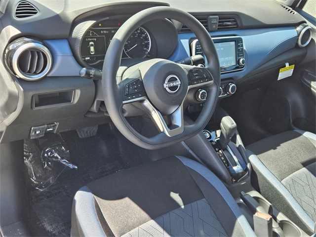 2025 Nissan Versa SV photo 6
