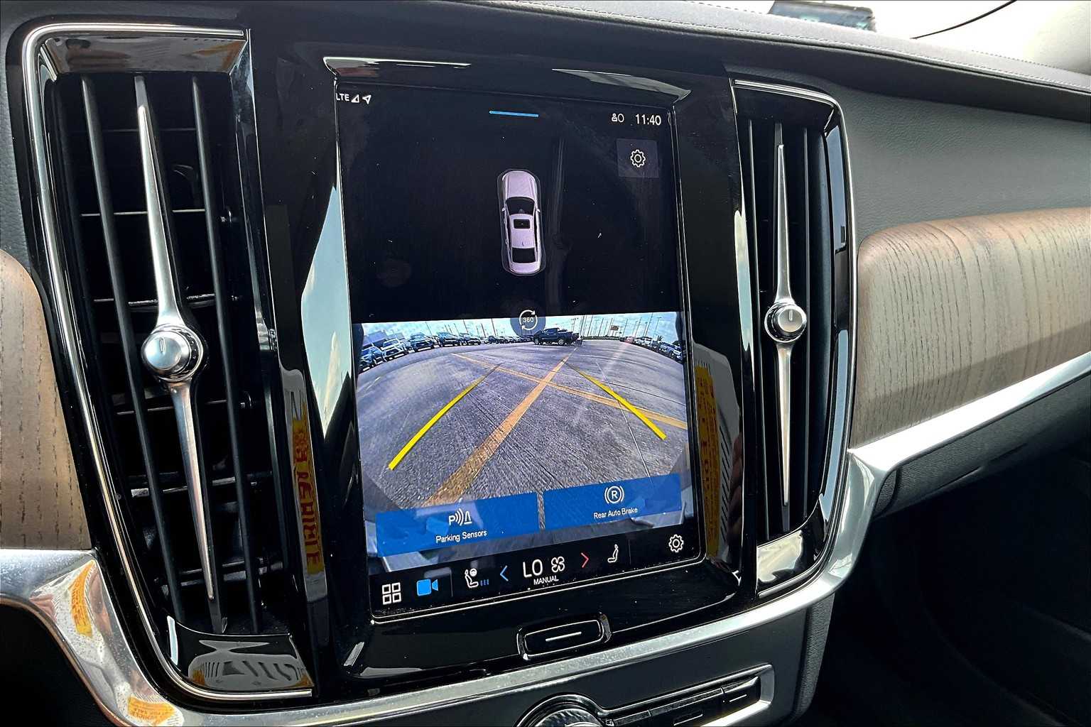 2022 Volvo S90 Inscription photo 25