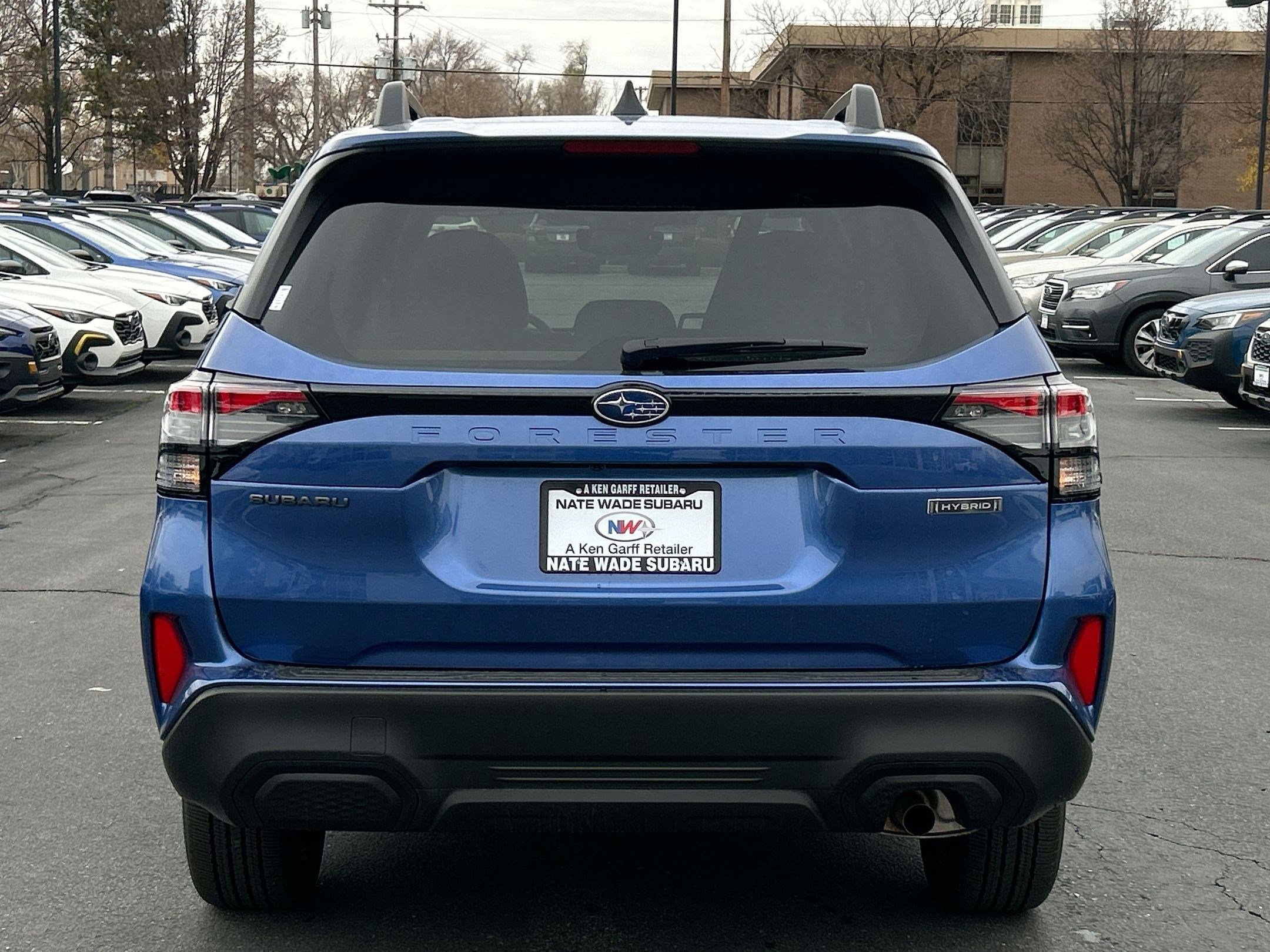 2025 Subaru Forester Premium photo 4