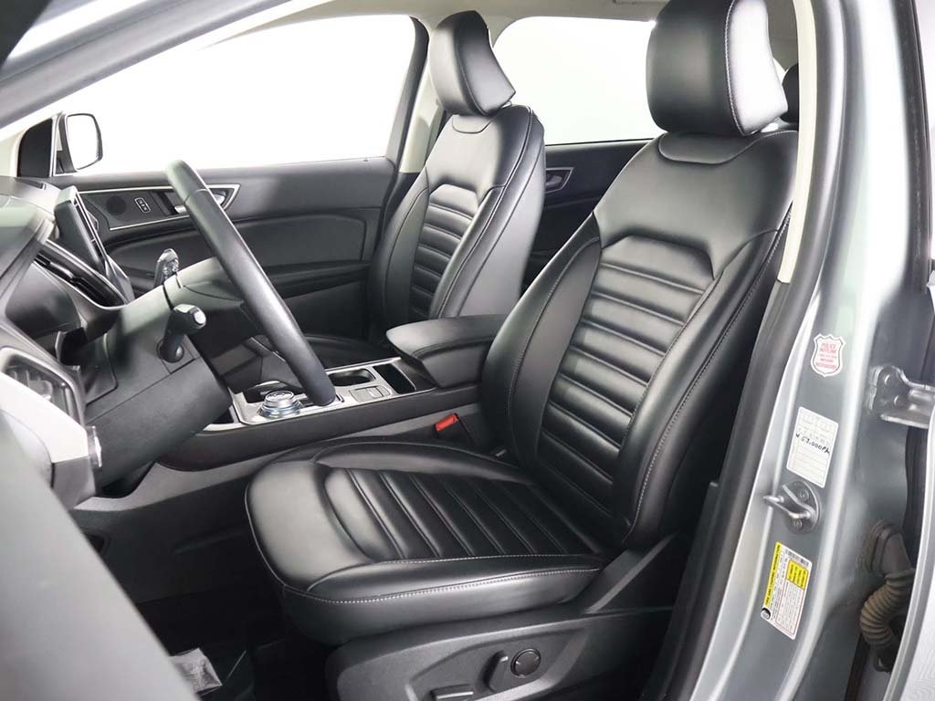 2024 Ford Edge SEL photo 25