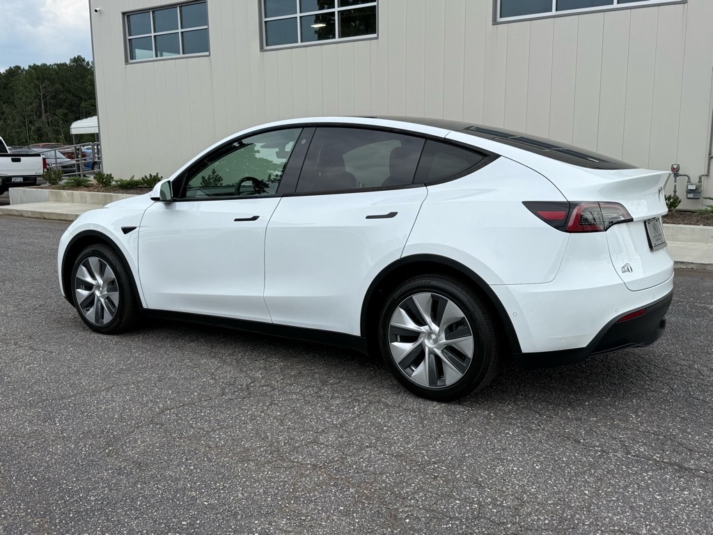 2022 Tesla Model Y Long Range photo 5
