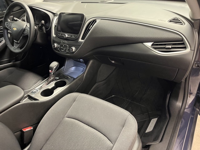 2025 Chevrolet Malibu RS photo 14
