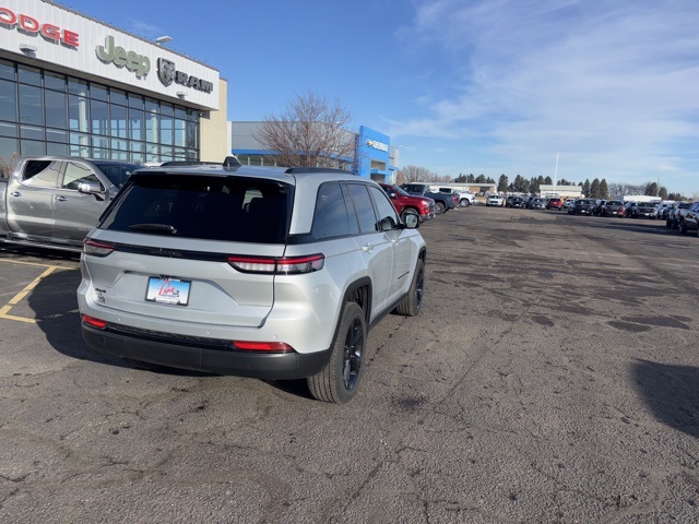 Used 2023 Jeep Grand Cherokee Altitude with VIN 1C4RJHAG3P8766427 for sale in Luverne, Minnesota