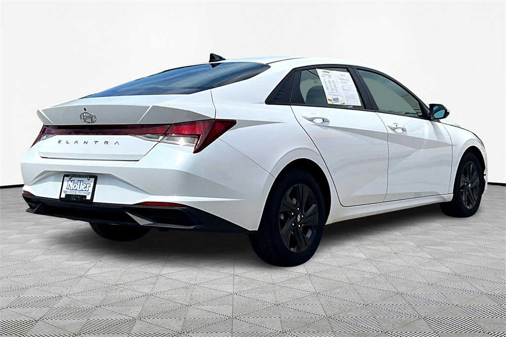 Used 2022 Hyundai Elantra SEL with VIN 5NPLM4AG1NH083789 for sale in Kansas City
