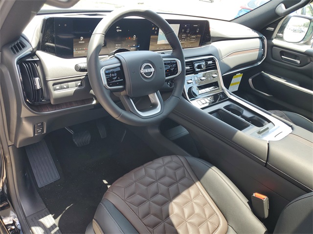 2025 Nissan Armada Platinum photo 13