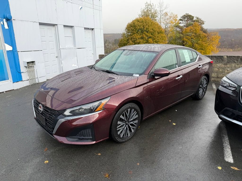 Used 2023 Nissan Altima SV with VIN 1N4BL4DV3PN375803 for sale in Forest City, PA