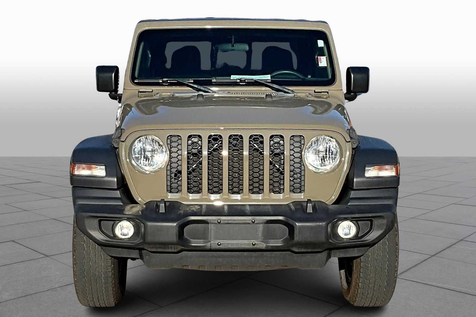 2020 Jeep Gladiator Sport S photo 4