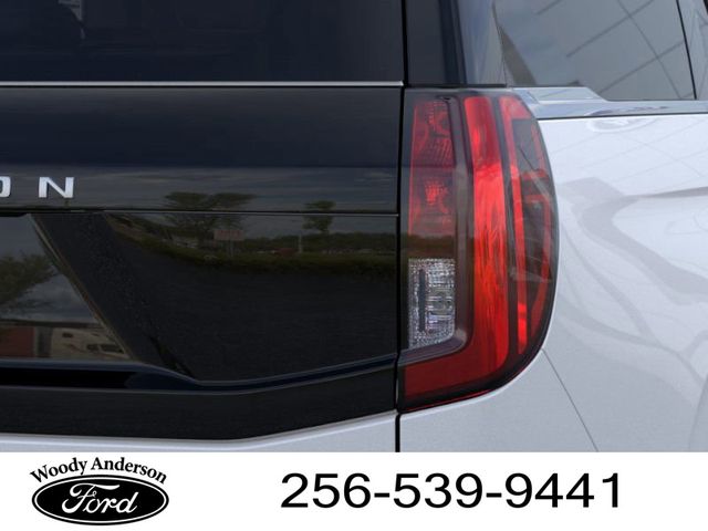 2025 Ford Expedition photo 18