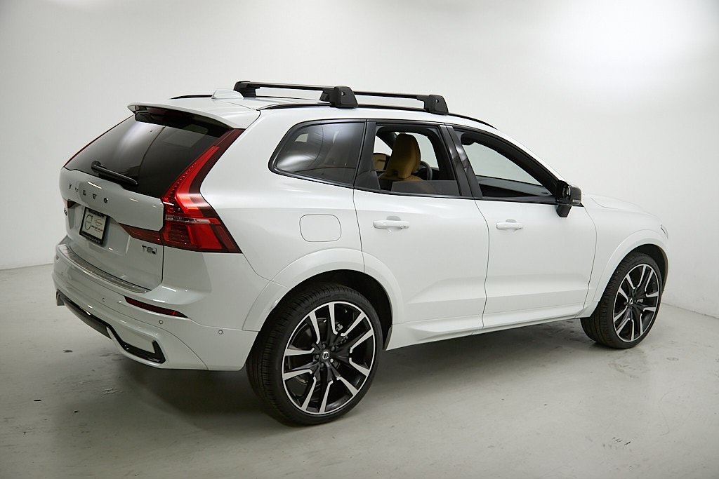 2025 VOLVO XC60 - Image 9