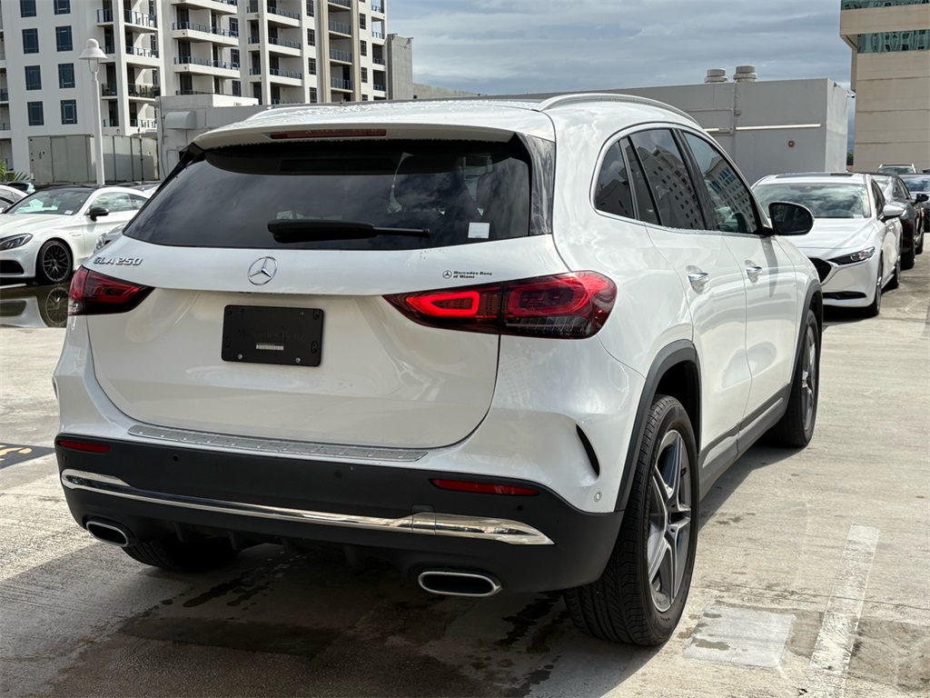 2022 Mercedes Benz GLA 250 photo 4