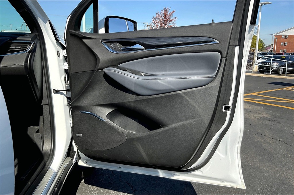 2023 BUICK ENCLAVE - Image 21