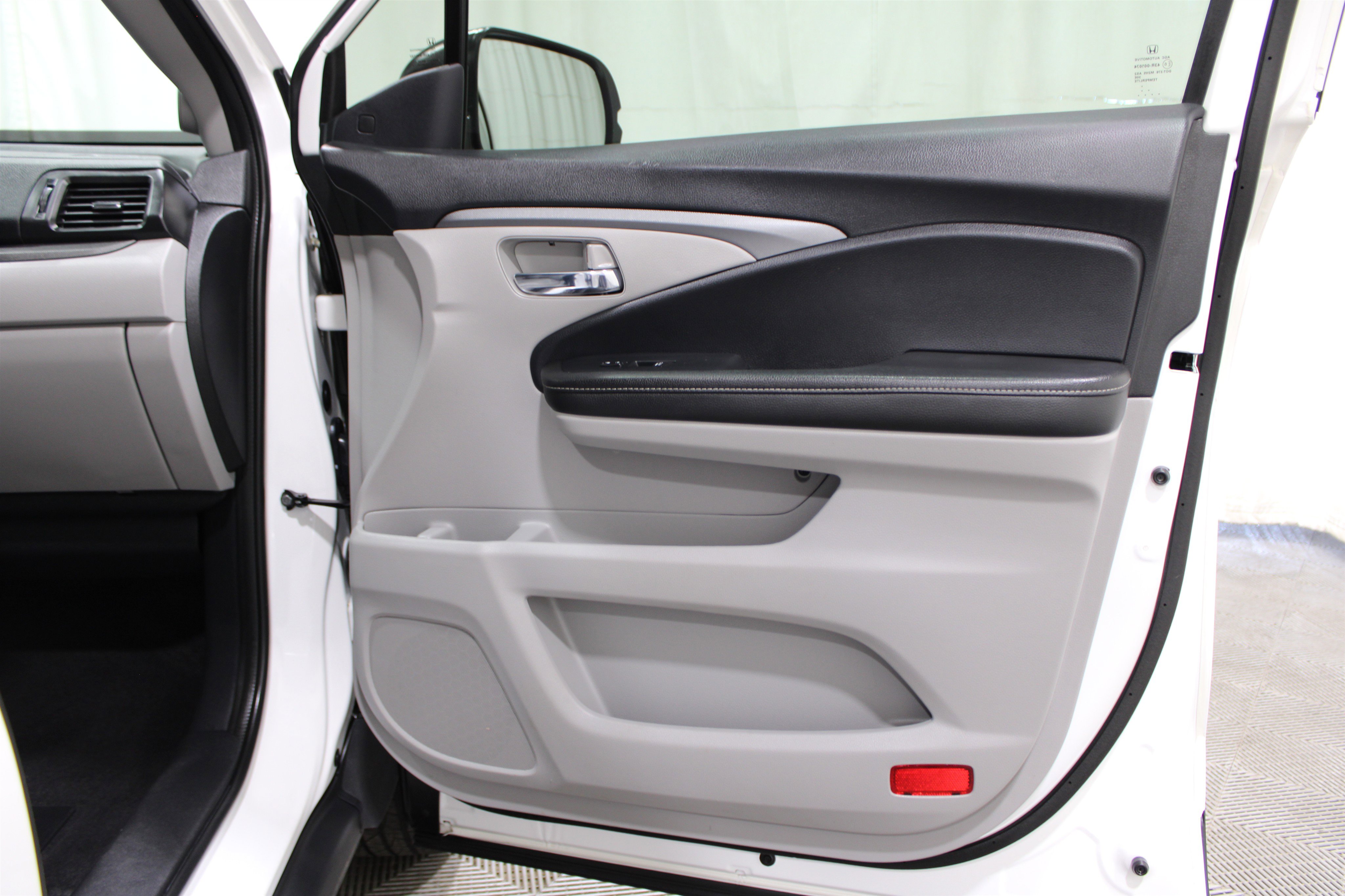 2024 Honda Ridgeline RTL photo 23