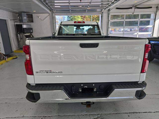 2024 Chevrolet Silverado 1500 photo 3