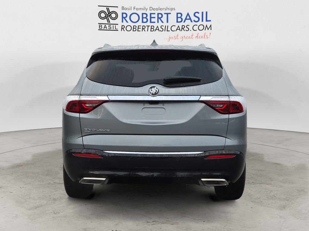 2024 Buick Enclave Essence photo 3