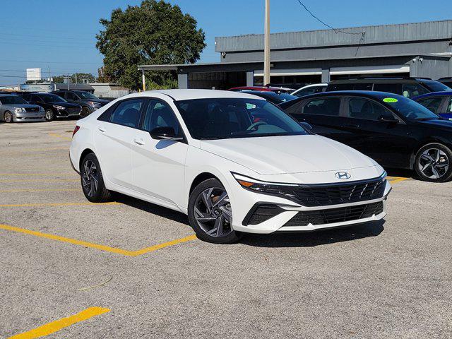 2025 Hyundai Elantra SEL's photo