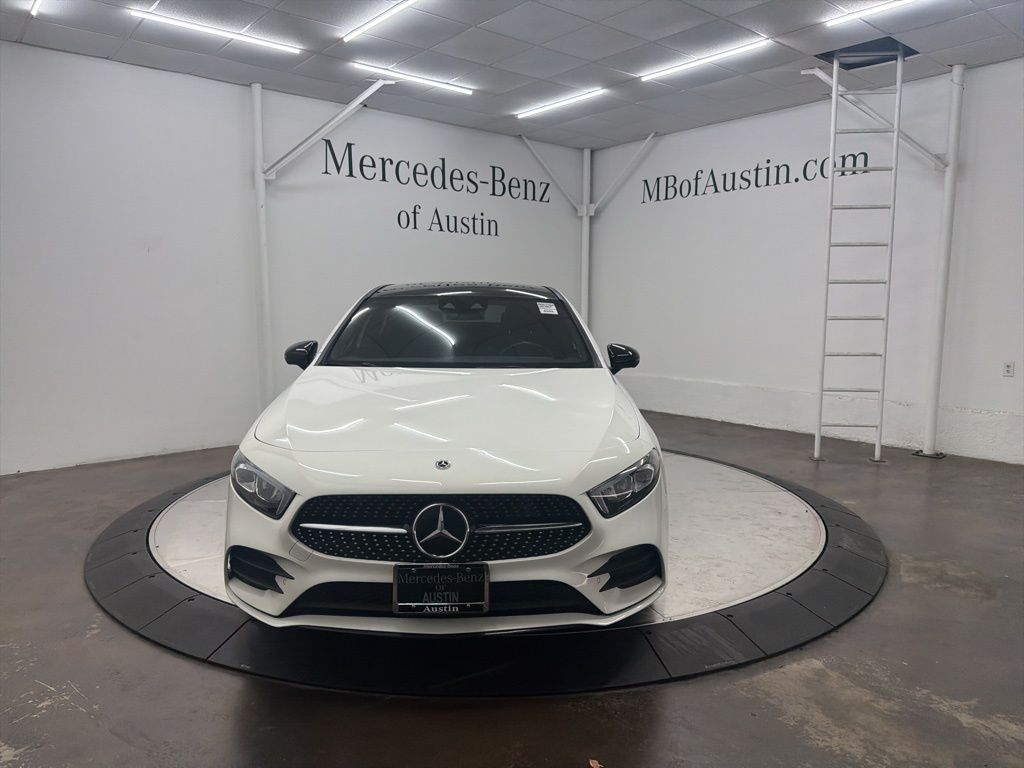 2022 Mercedes Benz A 220 photo 2