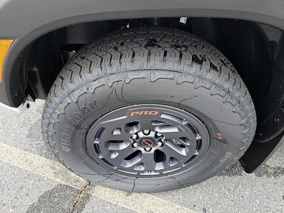 2025 Nissan Frontier Crew Cab PRO-4X photo 17