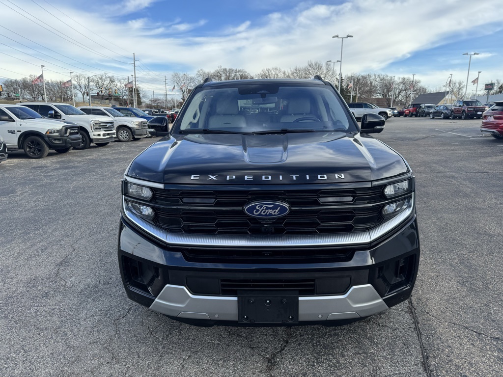 Used 2025 Ford Expedition Platinum with VIN 1FMJK1M86SEA17746 for sale in Kansas City