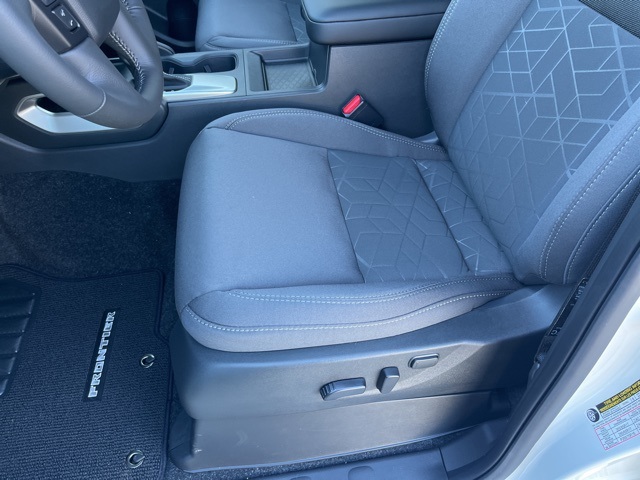 2025 Nissan Frontier Crew Cab SV photo 5
