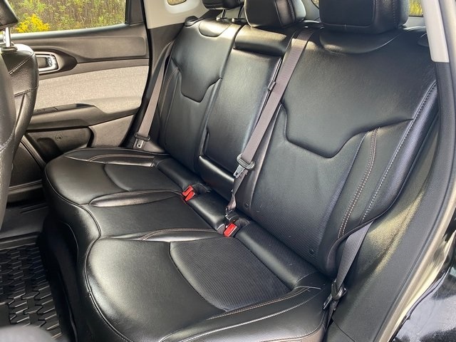 2022 Jeep Compass Latitude Lux photo 19
