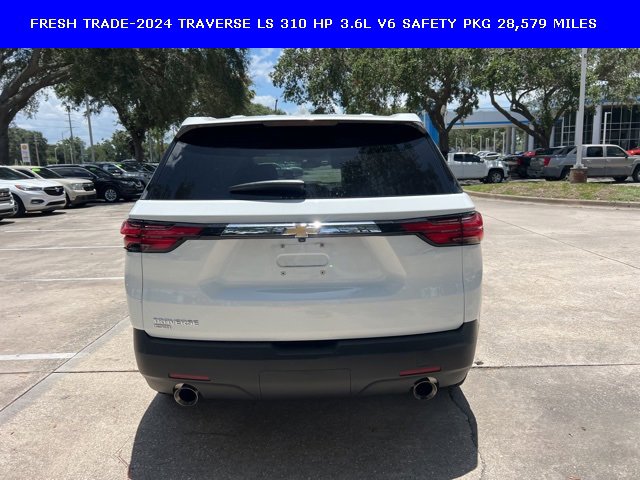 2024 Chevrolet Traverse LS photo 4