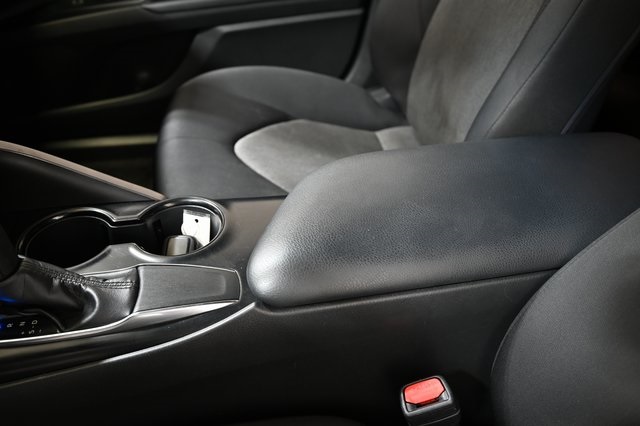 2019 Toyota Camry L photo 19