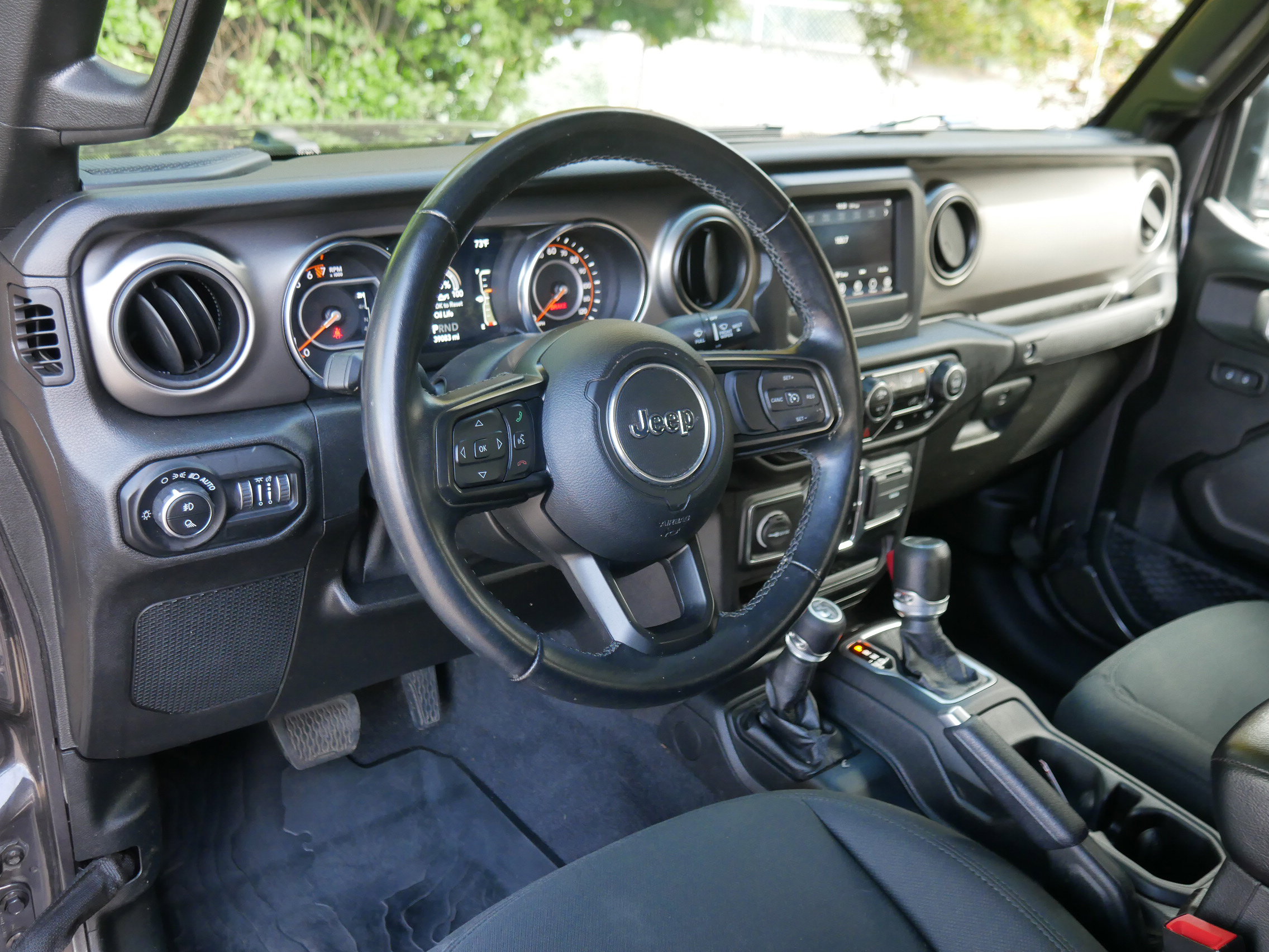 2021 Jeep Gladiator Sport S photo 3