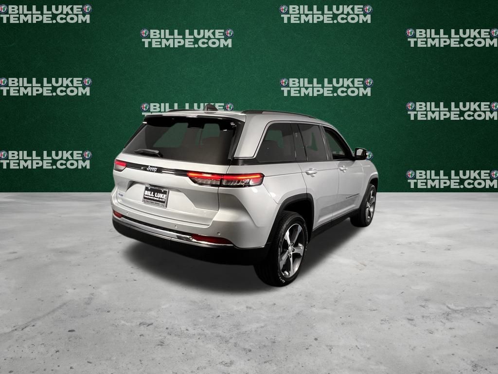 2023 Jeep Cherokee 4xe photo 5