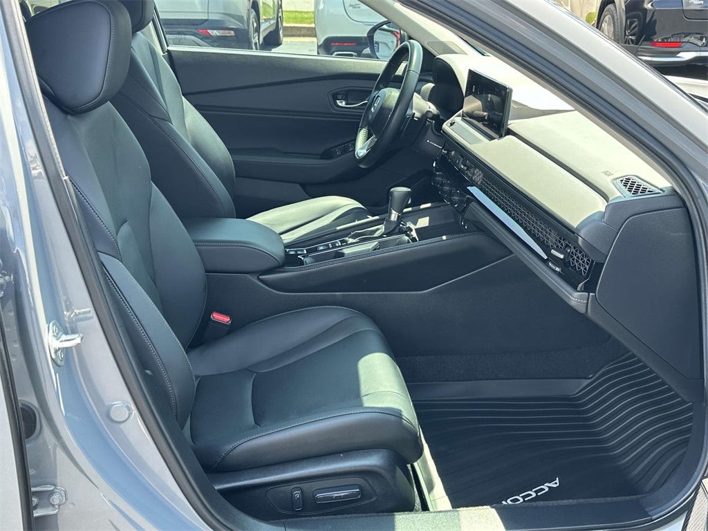 2024 Honda Accord Hybrid photo 6
