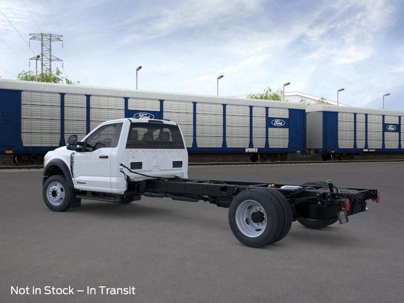 2025 Ford F-550 photo 5
