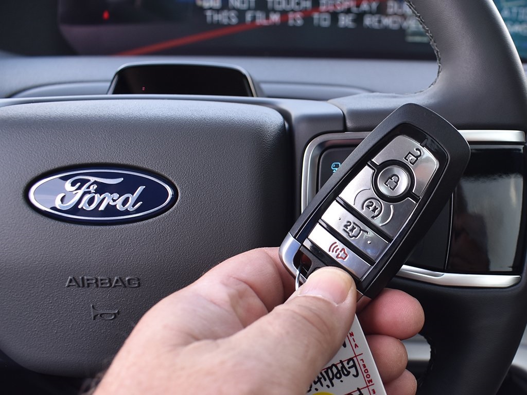 2025 Ford Expedition MAX photo 9