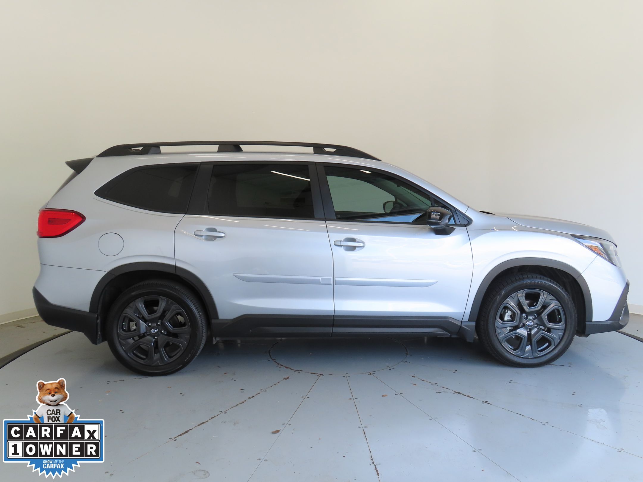 2024 Subaru Ascent Onyx Edition photo 2
