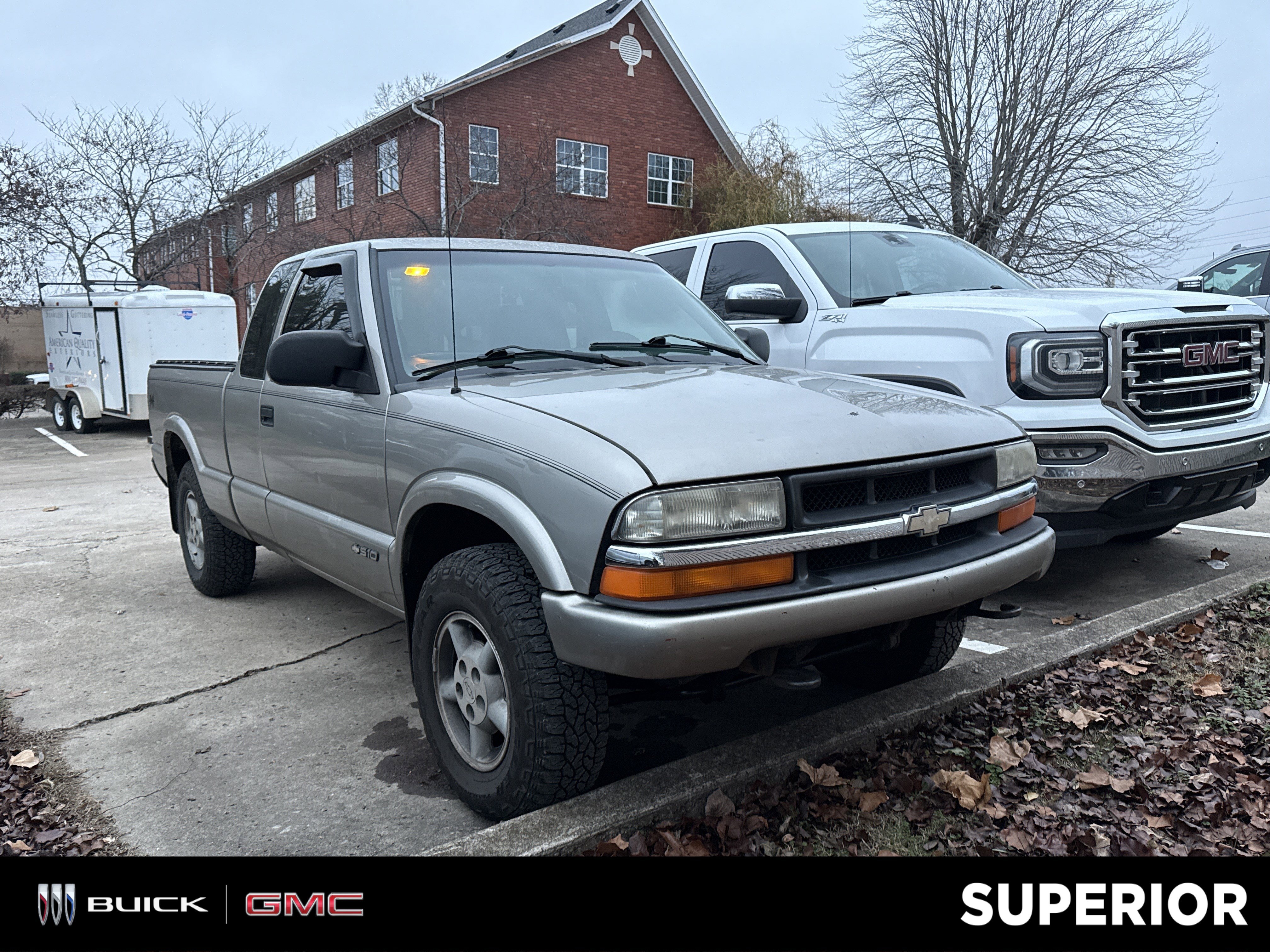 2000 Chevrolet S-10 LS's photo