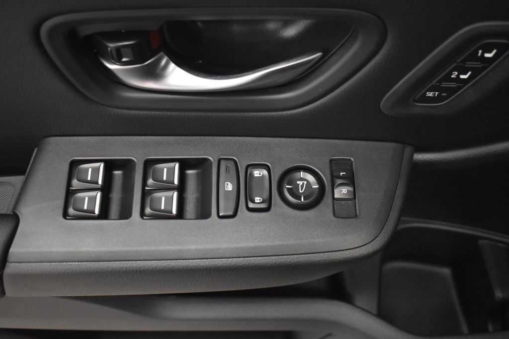 2025 Honda Pilot Touring photo 10