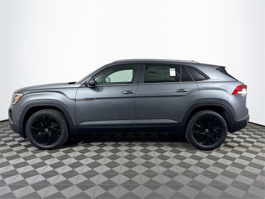 2025 Volkswagen Atlas Cross Sport SE Technology photo 2
