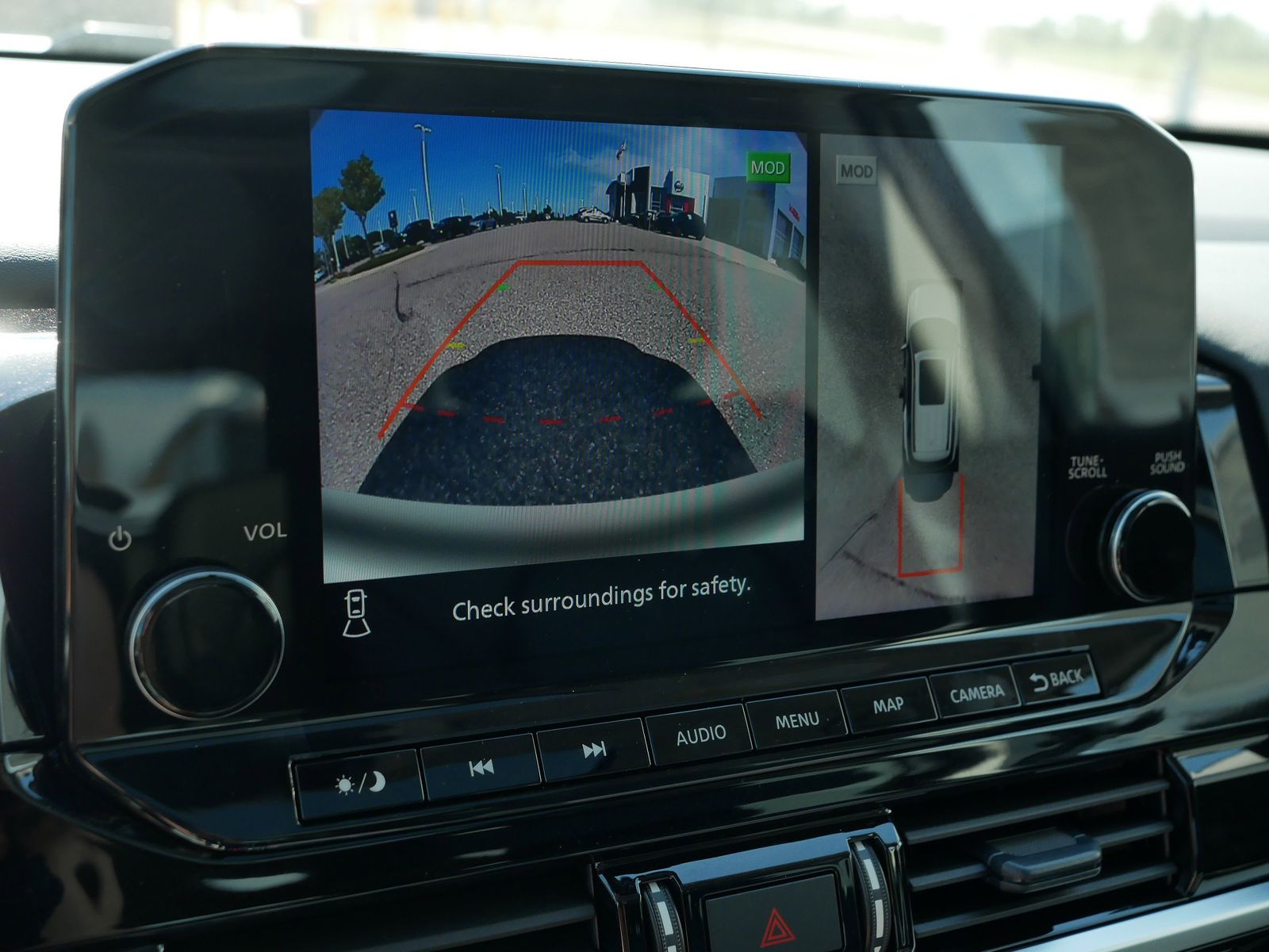 2025 Nissan Pathfinder Platinum photo 18