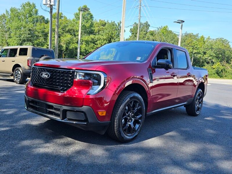 2025 Ford Maverick Lariat photo 3