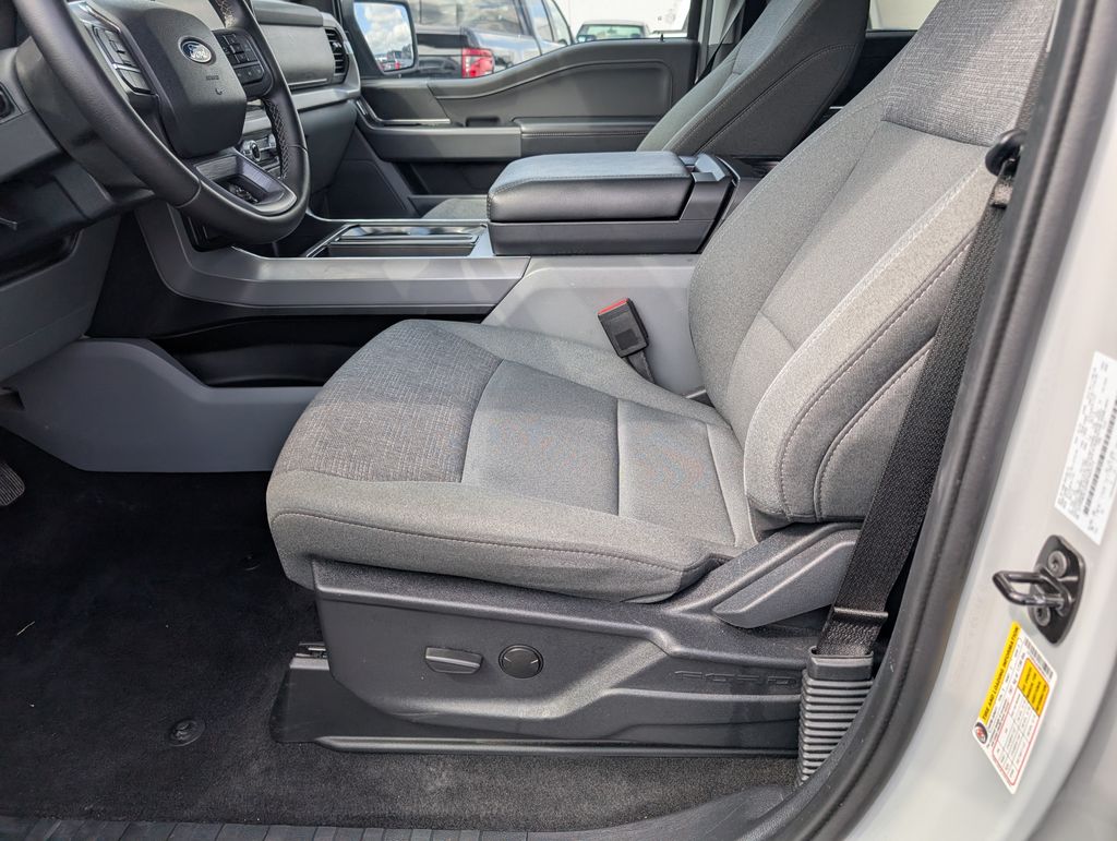 2024 Ford F-150 XLT photo 7