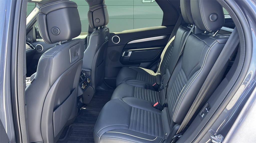 2024 Land Rover Discovery SE photo 20