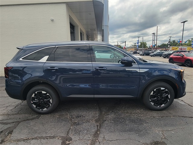2026 Kia Sorento S photo 2