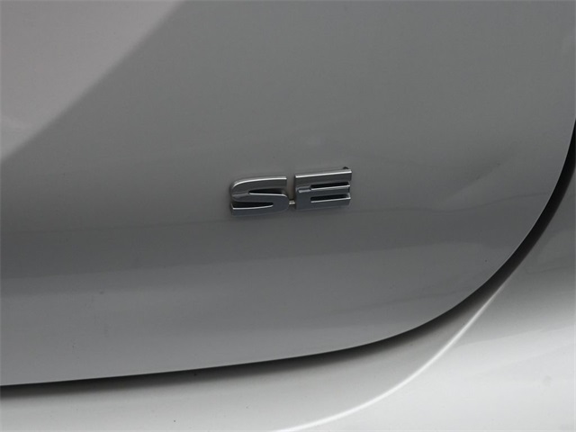 2024 Mitsubishi Outlander SE photo 12