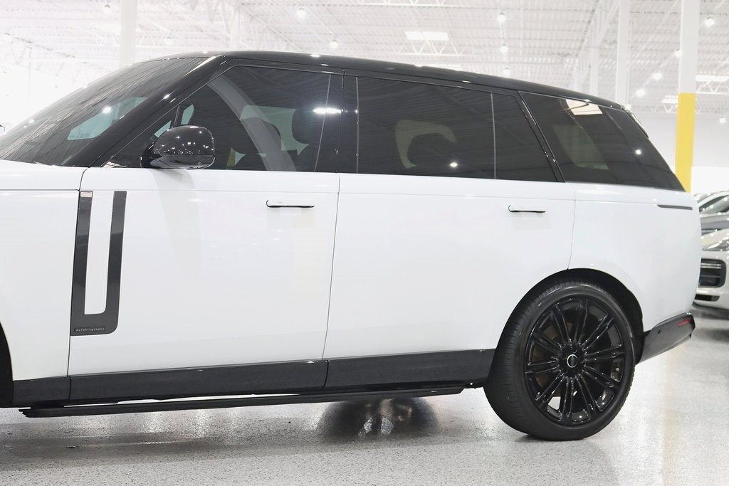 2024 Land Rover Range Rover Autobiography photo 3