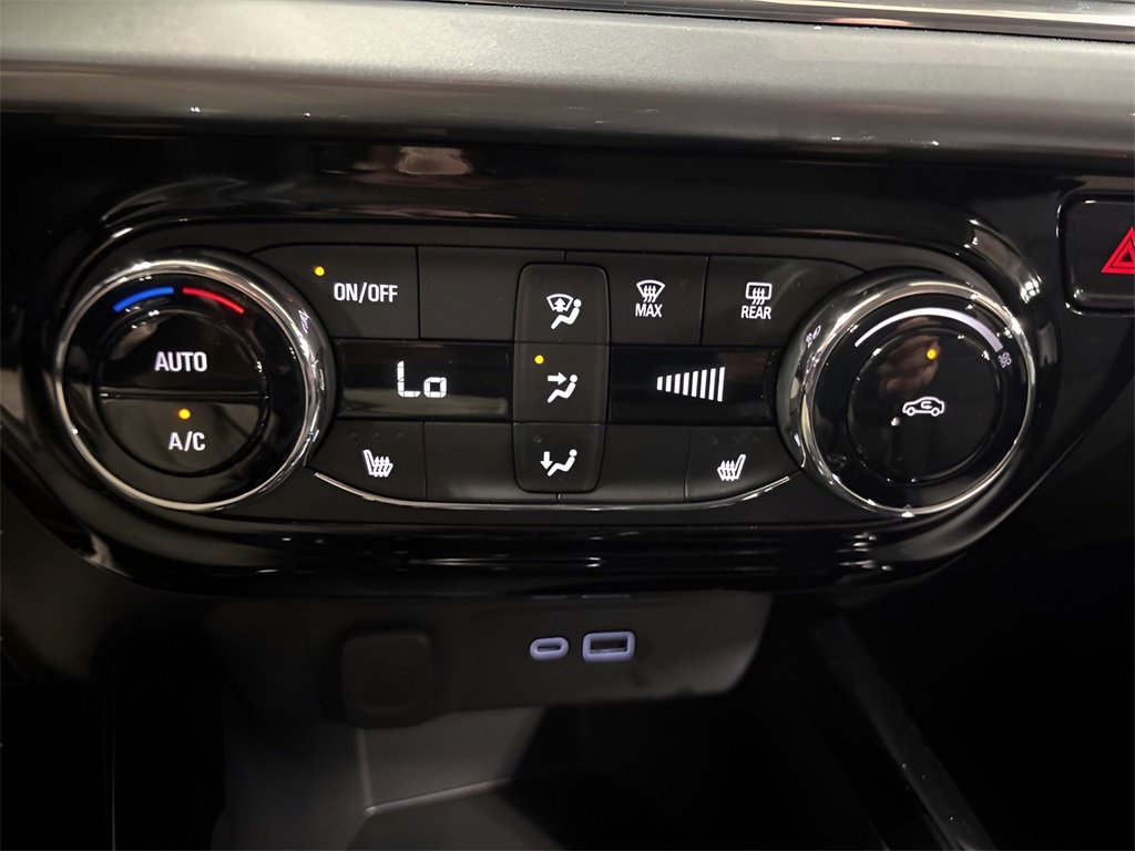 2024 Chevrolet Trax LT photo 12