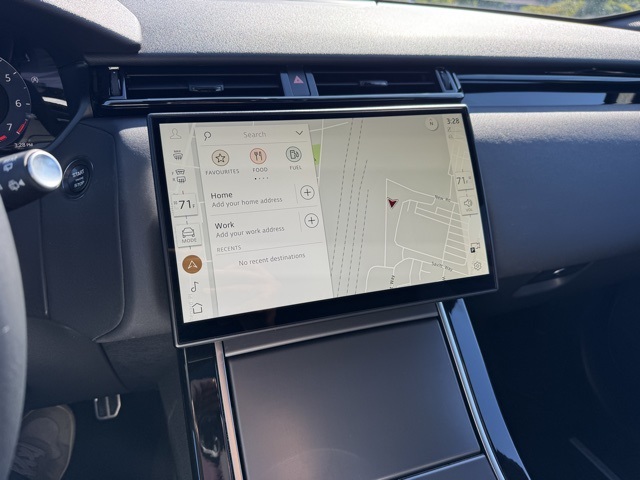 2024 Land Rover Range Rover Velar SE photo 16