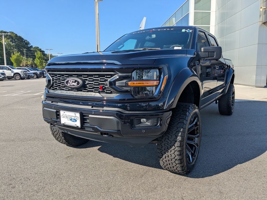2025 Ford F-150 XLT photo 8
