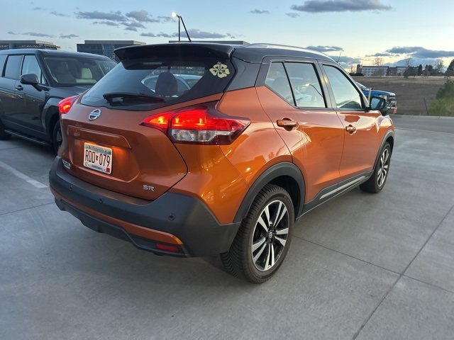 2020 Nissan Kicks SR photo 3