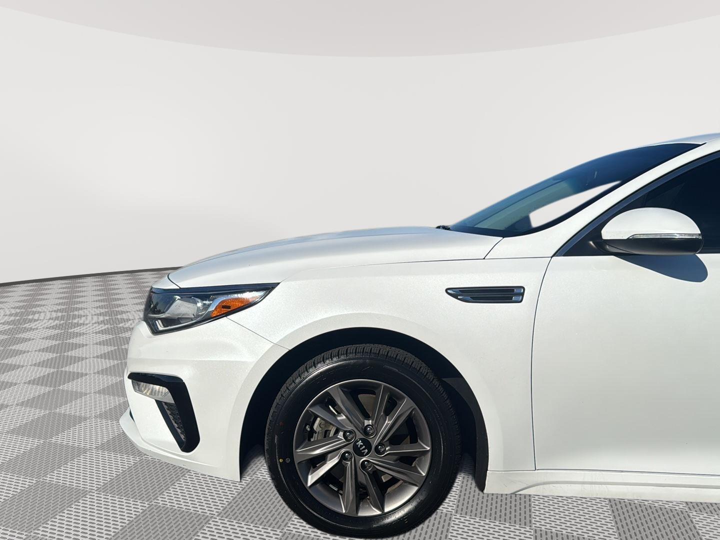 2020 Kia Optima LX photo 9
