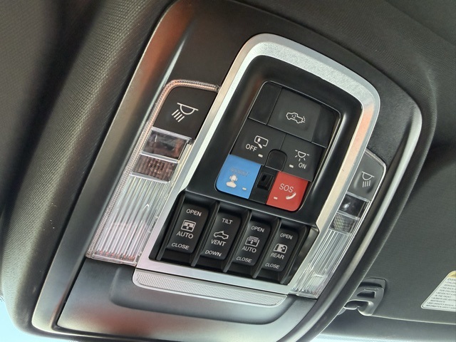 2026 Ram 1500 Laramie photo 28